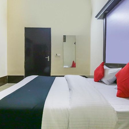גאזיאבאד Capital O 68148 Hotel Shree Jee Palace מראה חיצוני תמונה