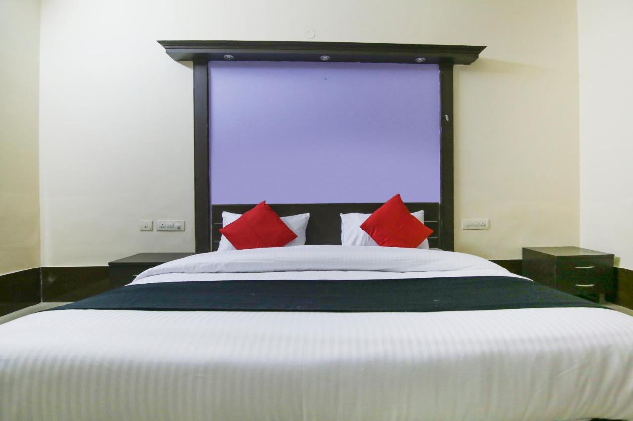 גאזיאבאד Capital O 68148 Hotel Shree Jee Palace מראה חיצוני תמונה
