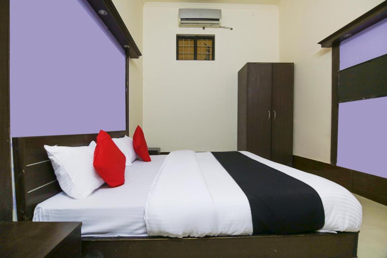 גאזיאבאד Capital O 68148 Hotel Shree Jee Palace מראה חיצוני תמונה