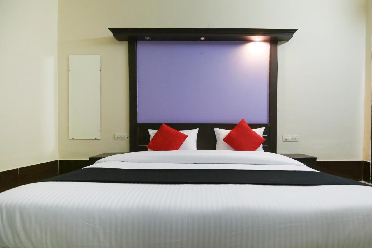 גאזיאבאד Capital O 68148 Hotel Shree Jee Palace מראה חיצוני תמונה