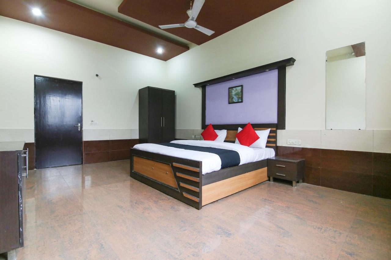 גאזיאבאד Capital O 68148 Hotel Shree Jee Palace מראה חיצוני תמונה